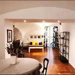 Casa Di Ermy A Chiaia
