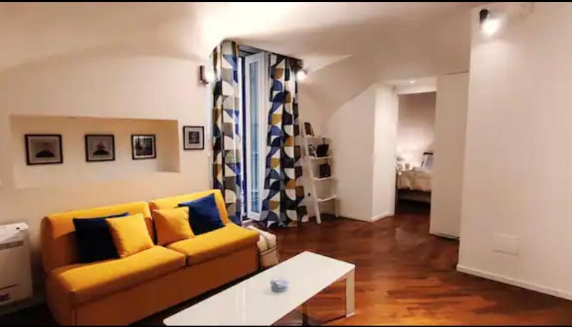 Apartment Casa Di Ermy A Chiaia